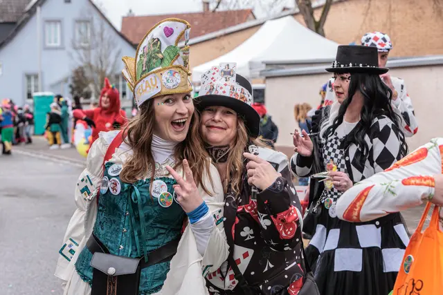  Faschingsumzug in Jockgrim... Party nonstop und gute Laune | Foto: Paul Needham