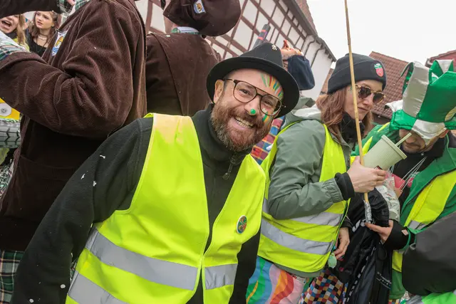  Faschingsumzug in Jockgrim... Party nonstop und gute Laune | Foto: Paul Needham