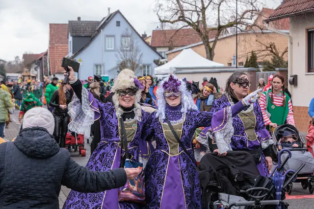  Faschingsumzug in Jockgrim... Party nonstop und gute Laune | Foto: Paul Needham