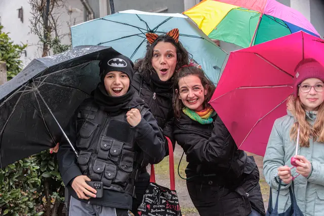 Groß und Klein feiert in Jockgrim 2026 begeistern Fasnacht | Foto: Paul Needham
