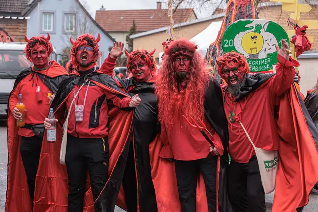  Fasching in Jockgrim... höllisch gut | Foto: Paul Needham