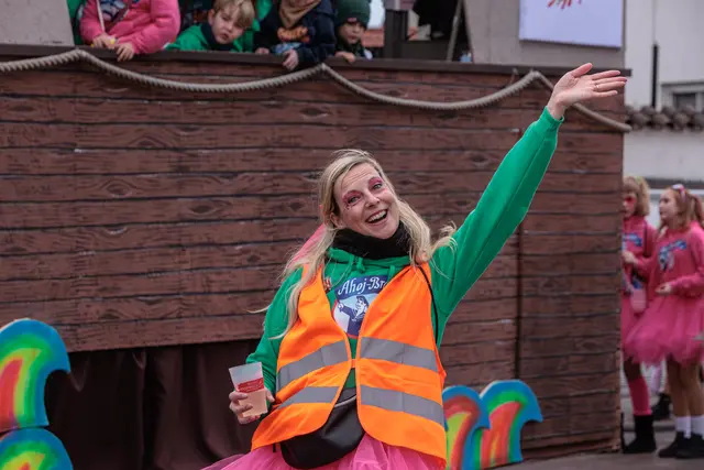  Faschingsumzug in Jockgrim... Party nonstop und gute Laune | Foto: Paul Needham