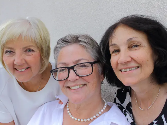 Das Trio ,,Die Kleinkunststückchen''(von links): Ulrike Lotterhoss, Patricia Polizzano und Delia Stegarescu. | Foto: Polizzano/gratis