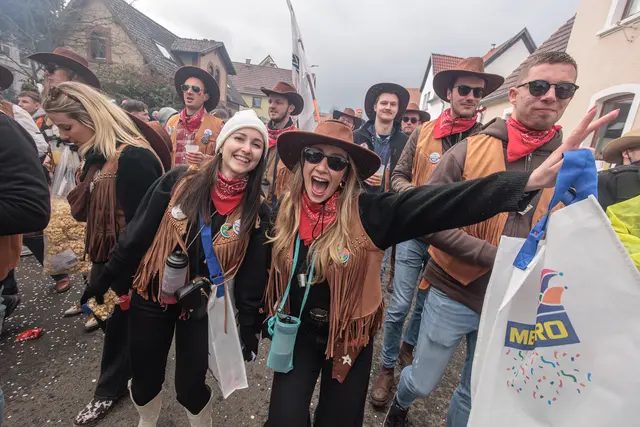  Faschingsumzug in Jockgrim... Party nonstop | Foto: Paul Needham