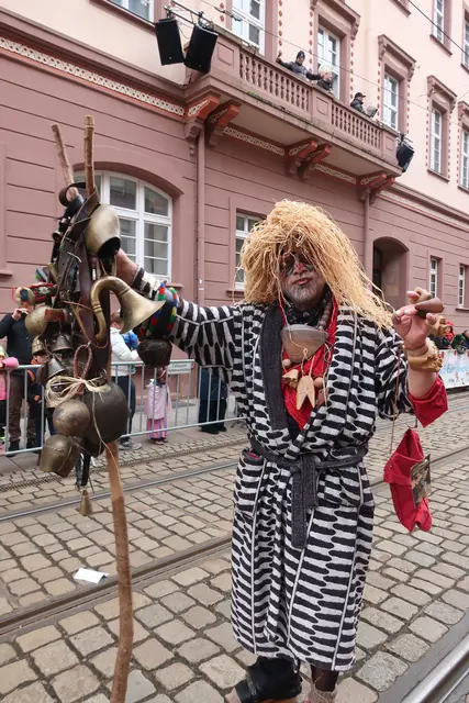 Auch der in Durlach bekannte und beliebte Edgar war beim Umzug mit dabei.  | Foto: Jennifer Warzecha