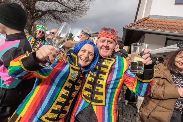 Prosit und Helau - Faschingsumzug in Jockgrim | Foto: Paul Needham