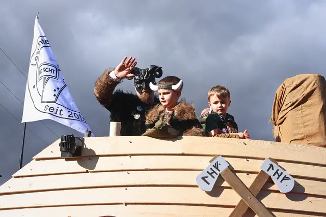 Ab und zu zog sich der Himmel über Mechtersheim schon auch mal mit dunkelgrauen Wolken zu | Foto: Cornelia Bauer