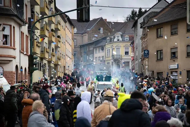 Über 100.000 Besuchern säumten die Straßen | Foto: Christopher Benkert (Feuerwehr Neunkirchen)