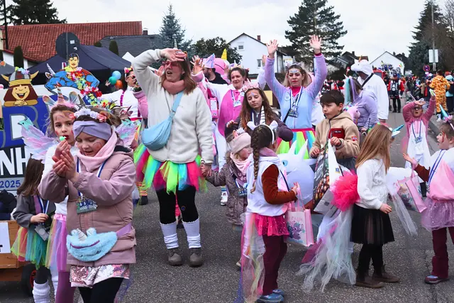 Gute gelaunte Einhörner, also: oben gute Laune, unten gute Laune, rechts, links... | Foto: Cornelia Bauer