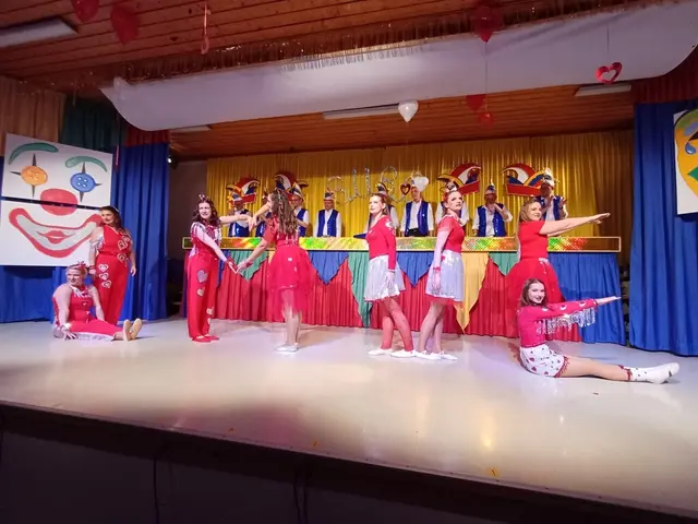BUBO-Böppcher  - Damenballett 
Kerstin Bauer, Christiane Döscher, Luisa Kauth, Nadine Kauth, Bettina 
Mack, Jasmin Rathgeber, Gabi Schwarz, Cara Sprenger
Alles nach dem Motto LOVE
Die Böppcher tanzten sich mit ganz viel Liebe in die Herzen des Publikums. | Foto: Katja Pretz