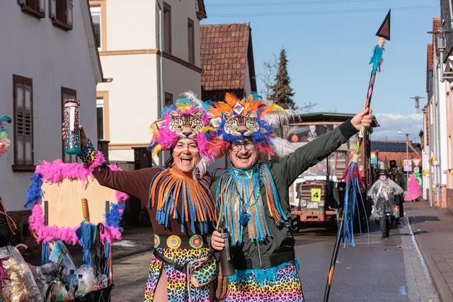 Fastnachtsumzug in Hagenbach 2026 - mit viel Getöse, Helau und Farbe | Foto: Paul Needham