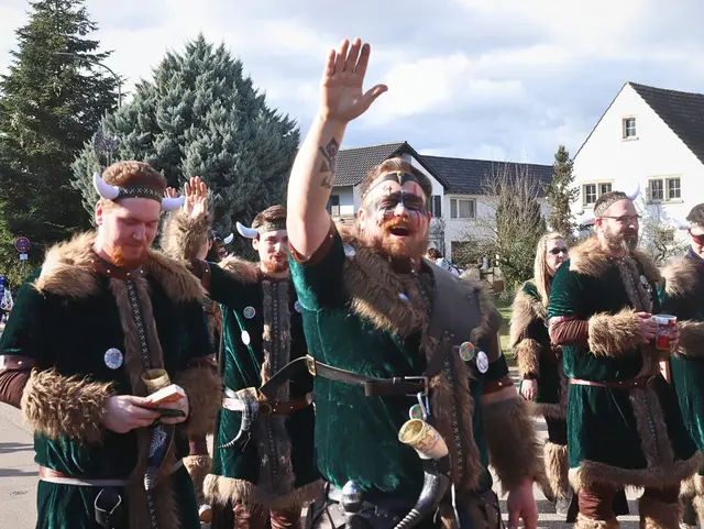 Mit jeder Gruppe steigt die gute Laune entlang der Zugstrecke | Foto: Cornelia Bauer