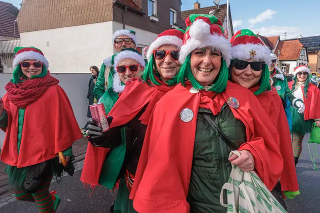 Faschingsumzug in Hagenbach 2026 - ja ist denn schon wieder Weihnachten? | Foto: Paul Needham