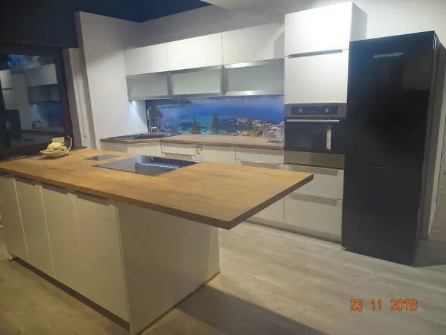 Steht bei Ihnen noch ein altes Kühlschrankgerät in der Küche?  | Foto: Rileit 