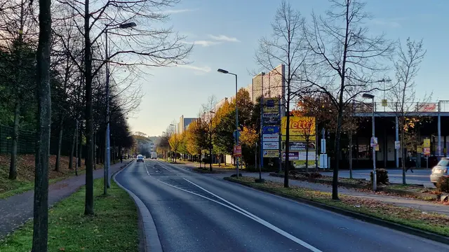 In Kaiserslautern musste die Polizei am Freitagmorgen gleich zweimal zu einem Einkaufsmarkt in der Zollamtstraße ausrücken | Foto: Ralf Vester