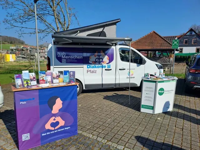 Der Diakom-Bus tourt durch die Nord- und Westpfalz | Foto: Diakonie/gratis