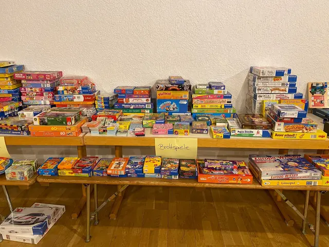 Auch Spielsachen und Brettspiele werden beim Basar angeboten. Hier ein Beispiel vom Herbstbasar 2024.  | Foto: Katrin Heil