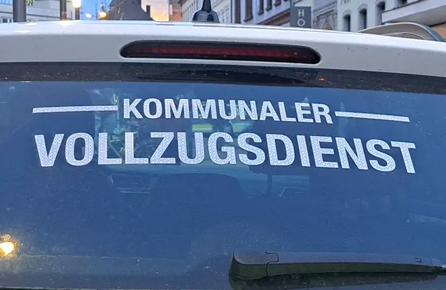 Der Kommunale Vollzugsdienst Kaiserslautern kontrolliert regelmäßig Wohnungen im Sperrbezirk, um illegale Prostitution zu unterbinden | Foto: Monika Klein