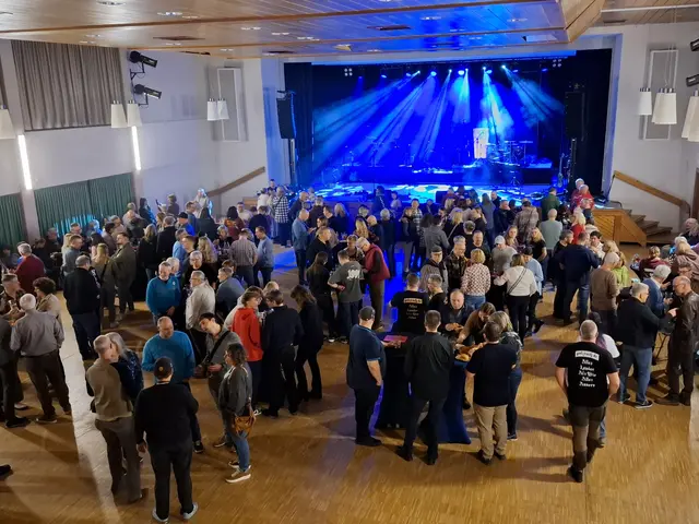 Blick von der Empore zu Beginn | Foto: Brigitte Melder