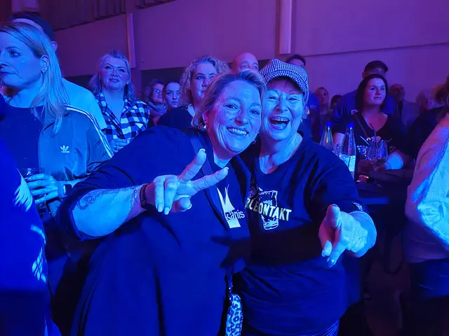 Dani und Freundin in der ersten Reihe | Foto: Brigitte Melder