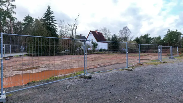 Sechs Jahre Planung liegen hinter dem Projekt: In der Reichswaldstraße ist das Gelände bereits vorbereitet, der symbolische Spatenstich steht noch aus. | Foto: Erik Stegner