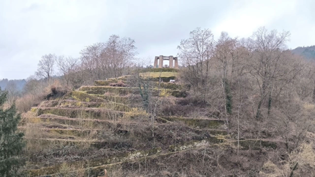 Obstterrassen unterhalb vom Kriegerdenkmal in Weidenthal | Foto: Thomas Mann