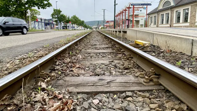 Mobilitätsministerin Katrin Eder informiert über erste Maßnahmen für mehr Sicherheit im Schienenpersonennahverkehr in Rheinland-Pfalz | Foto: Kim Rileit