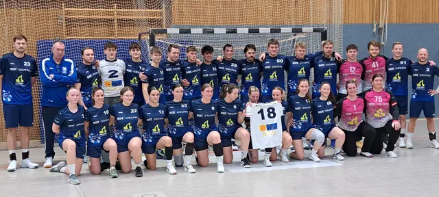 Damen und Herren 1 im neuen Outfit | Foto: JD