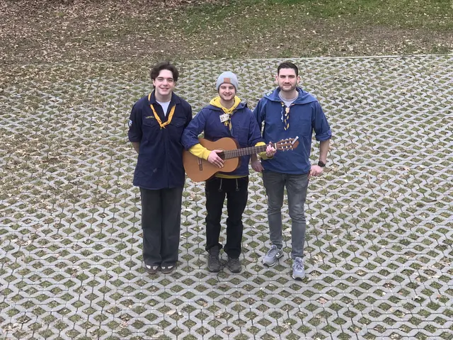 Die neue und alte Stammesführung v.l.n.r. Finn Walther, Louis Splittgerber und Markus Himmerlich | Foto: Peter Krietemeyer