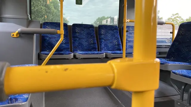 Wegen der Sperrung des Kreisverkehrs in Weilerbach müssen mehrere Buslinien im Kreis Kaiserslautern umgeleitet werden | Foto: Kim Rileit