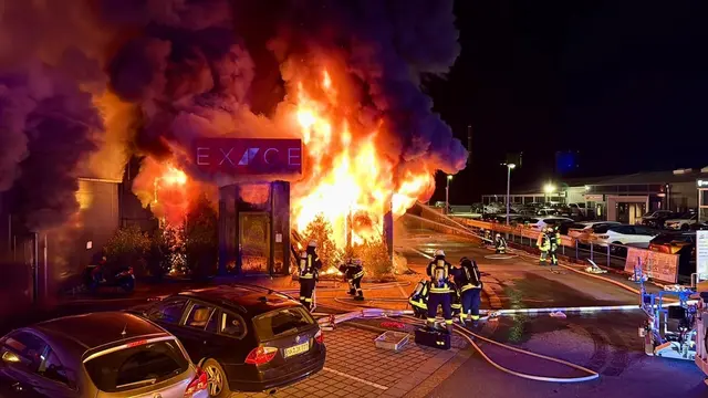 Fitnessstudio in Flammen | Foto: Kate Dettweiler (Feuerwehr Neunkirchen)