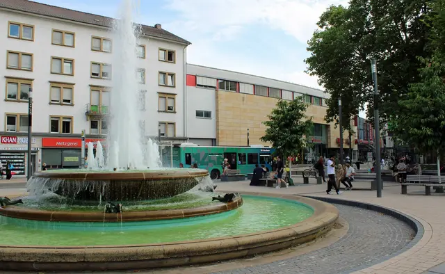 Am Samstagabend kam es in Kaiserslautern zu einer gewalttätigen Auseinandersetzung in der Fruchthallstraße, die für zwei junge Männer lebensgefährliche Folgen hatte | Foto: Monika Klein