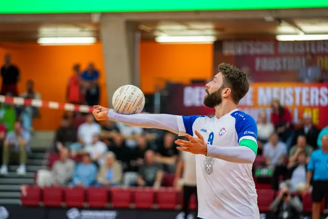 Nick Trinemeier mit vorbildlichem Zuspiel | Foto: Bernhard Kaiser