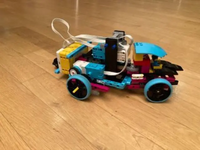 mit Lego Spike bauen und programmieren | Foto: MINT-SPASS