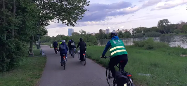 Gemeinsam radeln durch die Stadt  | Foto: Armin Winkler 