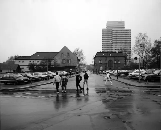 Großzügig bemessene Parkflächen gab es damals noch | Foto: Hermann Ebling/gratis