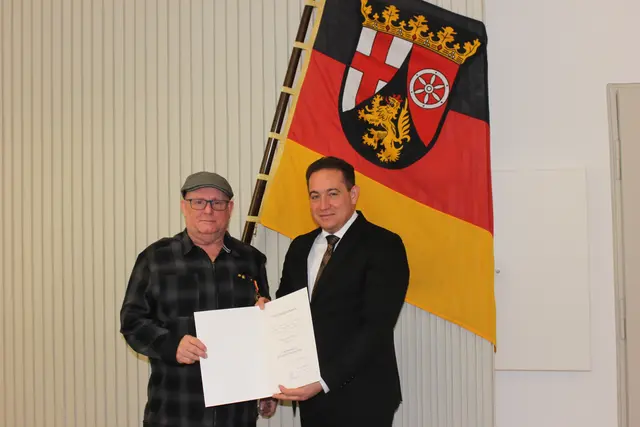 v.l.: Alex Cunow, SGD Süd-Präsident Hannes Kopf

 | Foto: Bildquelle: SGD Süd 