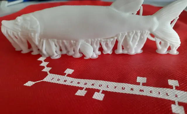 Beim Kulturprojekt „CREACT IV“ gestalten Kinder und Jugendliche kleine Hechtfiguren und interpretieren die Legende vom Kaiserwoog neu | Foto: Kerstin Brechtel/gratis