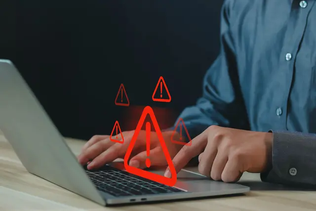 Ferienhaus-Betrug: Sehr günstige Ferienhaus-Angebote im Netz können Fake sein. Diese Warnsignale und Checks helfen, Betrug vor der Buchung zu erkennen und im Verdachtsfall richtig zu handeln. | Foto: ภัทรชัย รัตนชัยวงค์/stock.adobe.com