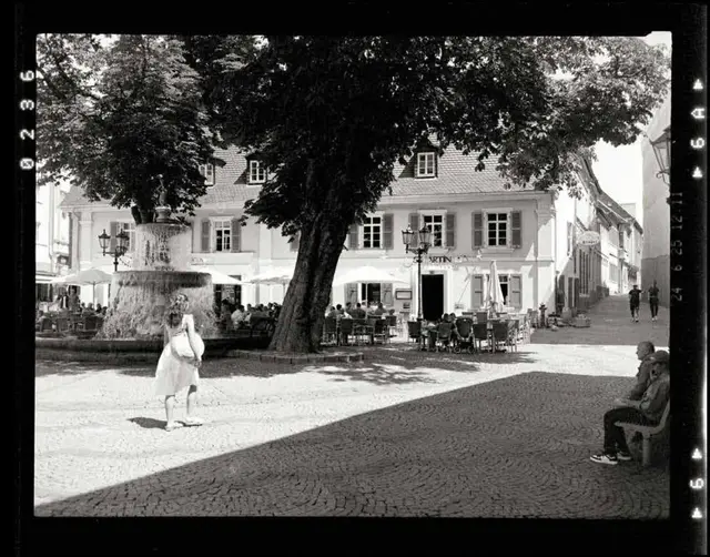 Der Martinsplatz mit dem Brunnen ist auch heute noch ein Anziehungspunkt | Foto: Jörg Heieck/gratis