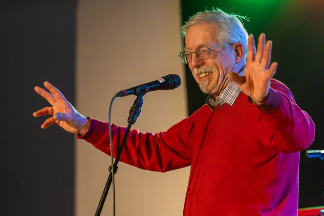 Eckhard Bachert bei der Begrüßung | Foto: Johann-Peter Melder
