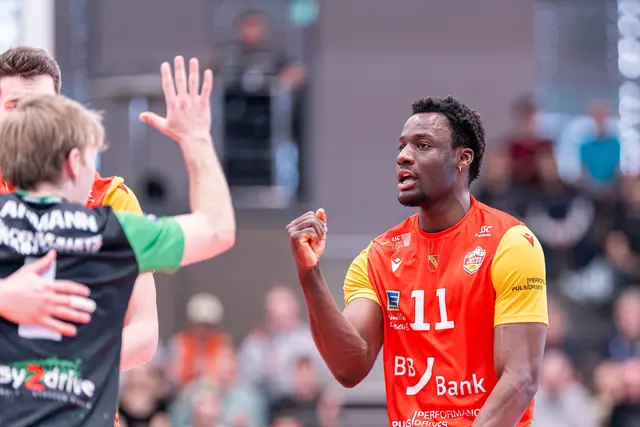 John Obi (11) steuerte 24 Punkte zum Sieg gegen Warnemünde bei und war verdienter MVP der Partie | Foto: Jasmina Frauendorf