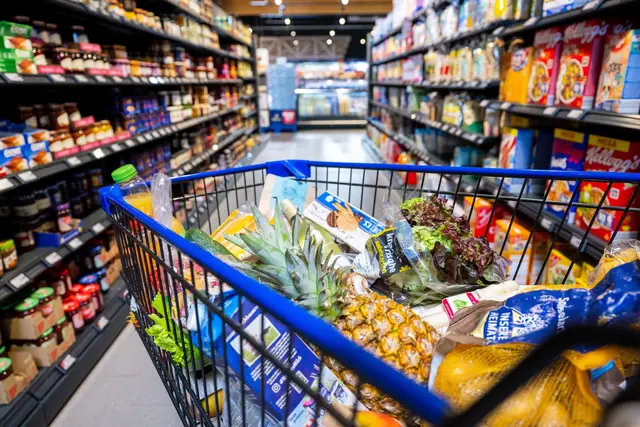 Dass sich die Lebensmittelpreise innerhalb weniger Tage aufgrund der Nahost-Krise plötzlich erhöhen, ist zum jetzigen Zeitpunkt nicht wahrscheinlich. (zu dpa: «Nahost-Krise: Was bedeutet das für meinen Einkauf?») | Foto: dpa