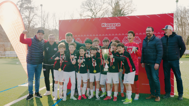 Auch die zweite Auflage des KAPPA Cup Kids in Rülzheim verspricht wieder Jugendfußball auf Spitzenniveau: Hier die Vorjahressieger der Eintracht aus Frankfurt. | Foto: KAPPA Shoes