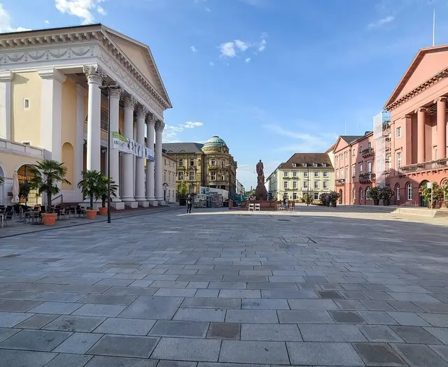 Der erweiterte Marktplatz gilt weiterhin zu bestimmten Zeiten als Waffen- und Messerverbotszone. Für die erweiterte Amalienstraße (nicht im Bild) ist die Geltungsdauer gerade verlängert worden | Foto: Stadt Karlsruhe, Monika Müller-Gmelin