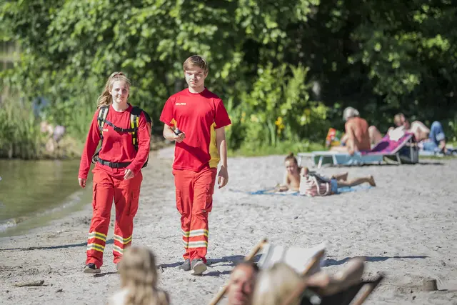 Mindestens 393 Menschen sind im vergangenen Jahr bei Badeunfällen gestorben - 18 weniger als 2024. (Symbolbild) | Foto: Pressefoto DLRG