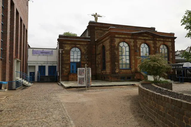 Swing, Jazz und moderne Sounds: Das Moka Efti Orchestra eröffnet das Kultursommer-Wochenende bei einem Pre-Opening in der Kammgarn | Foto: Ralf Vester