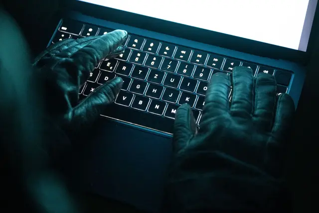 Mithilfe sogenannter Phishing-Mails sollen die Tatverdächtigen Kontozugänge abgegriffen haben. (Symbolbild) | Foto: dpa