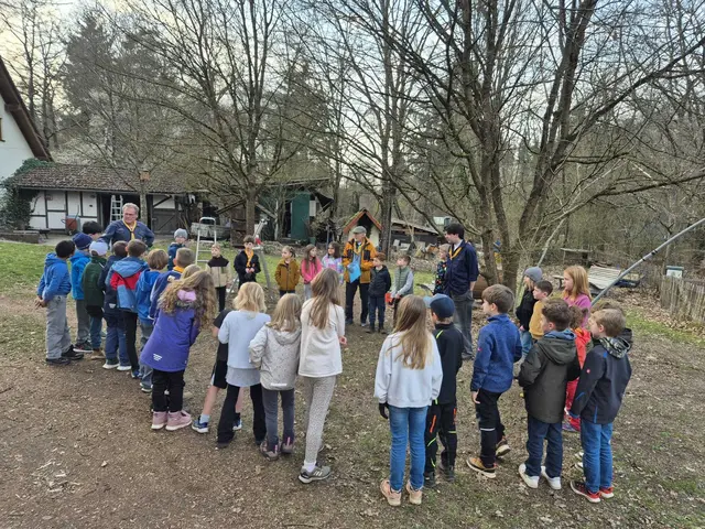 Finn Walther und Berthold Müller geben noch Tipps mit auf den Weg | Foto: Jochen Weidig