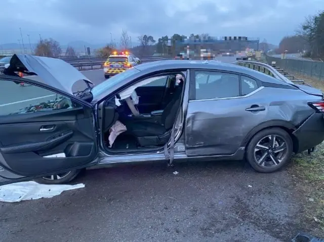 A6 zeitweise gesperrt: 22-jährige Autofahrerin nach Crash mit Lkw schwer verletzt | Foto: Polizeiautobahnstation Kaiserslautern